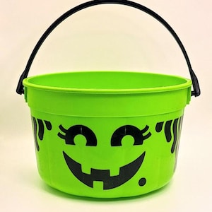 Vintage Mc Donald&#39;s Happy Meal Container Green Witch Pumpkin Bucket from 1986