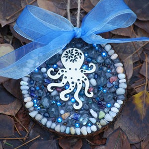 Mosaic Christmas Ornament, Octopus and Ocean Colors. Tree Decor, Gift Tag, under 20, Rustic Christmas Decor, Octopus Art, Stocking Stuffer