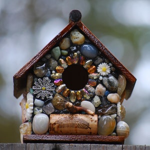 Daisy Mosaic Birdhouse with Colorful Stones and Wine Corks. Cute Garden Decoration and a perfect Christmas Gift for a special someone image 9