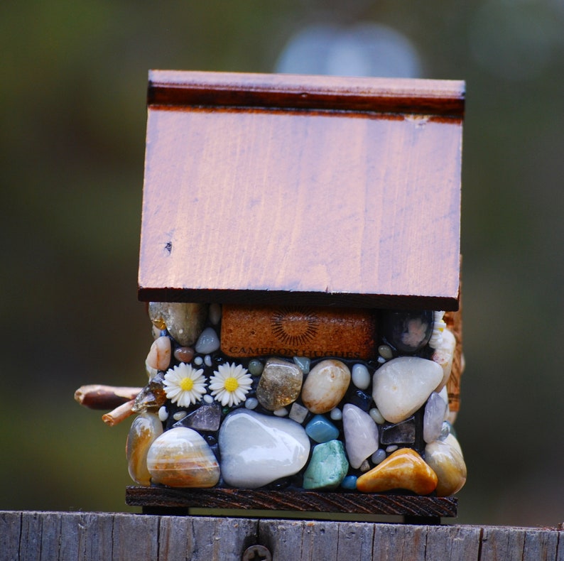 Daisy Mosaic Birdhouse with Colorful Stones and Wine Corks. Cute Garden Decoration and a perfect Christmas Gift for a special someone image 3