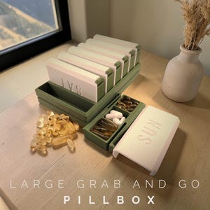 Grande portapillole Grab-&-Go con coperchio di sicurezza Click-Lock / Contenitore per farmaci giornalieri di capacità extra