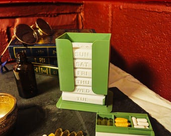 Portapillole settimanale da 7 giorni, organizer per pillole settimanale a torre, astuccio da viaggio per pillole, contenitori modulari impilabili, organizer per farmaci in PETG, prodotto nel Regno Unito