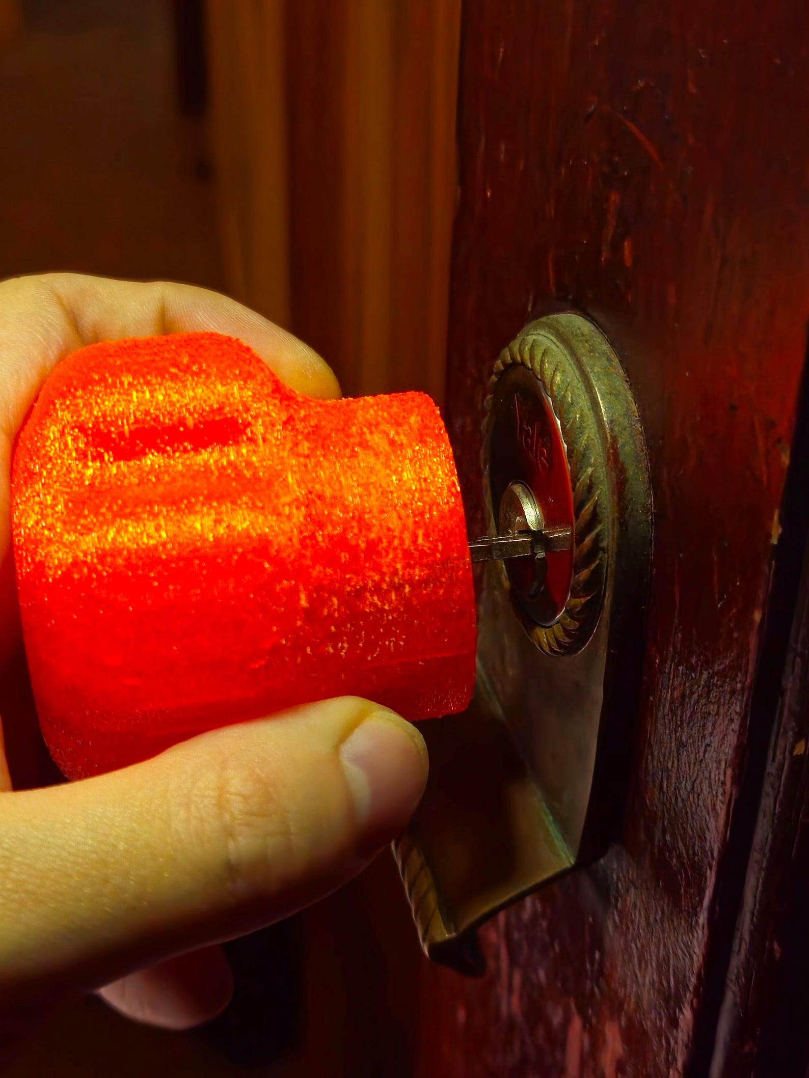 Door Knob Key Turner Grip – Arthritis Aid, Easy Key Holder