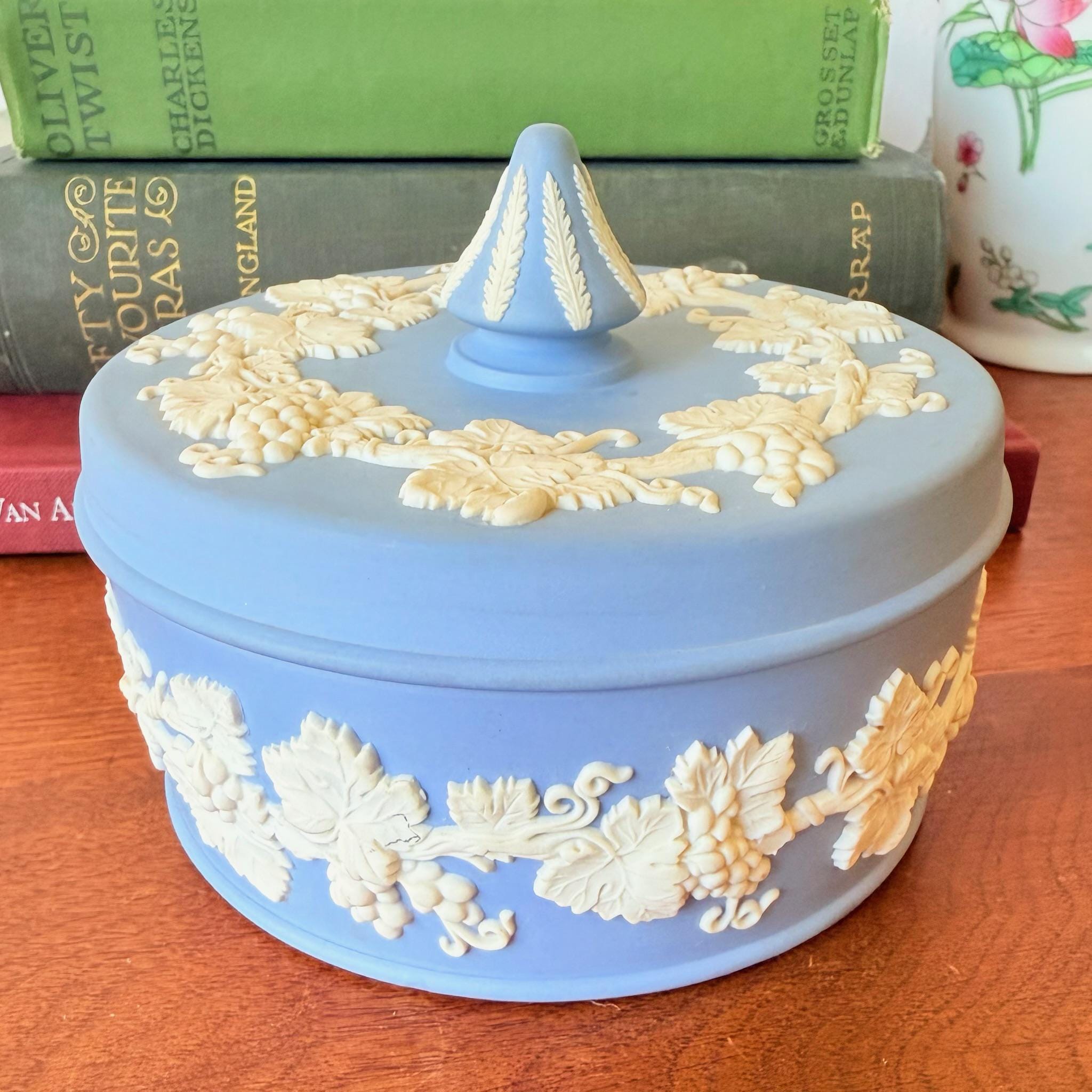 ウェッジウッド ジャスパーウェア 蓋付きボックス クラシックブルー