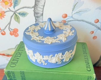 Wedgwood Jasperware Lidded Box In Classic Blue