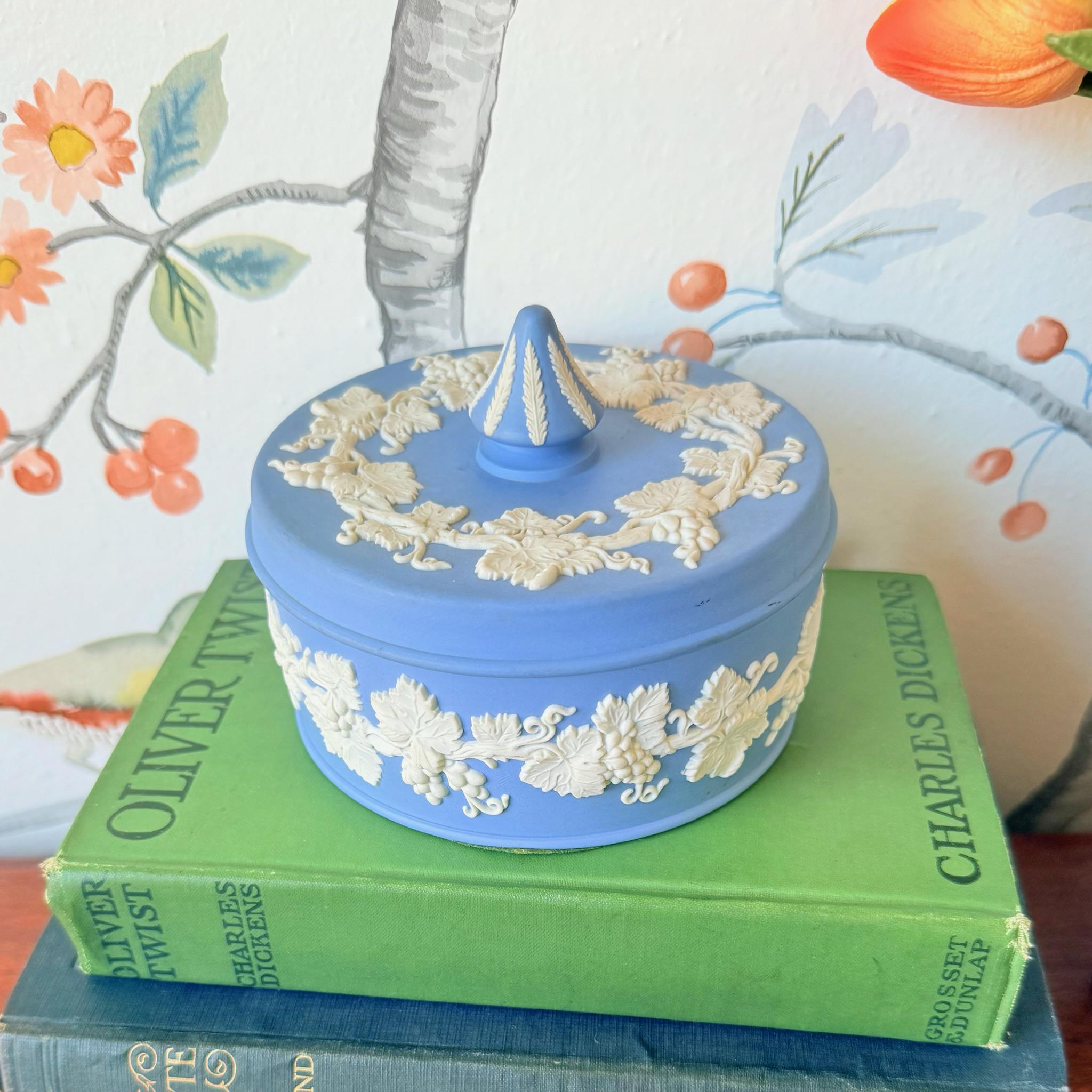 ウェッジウッド ジャスパーウェア 蓋付きボックス クラシックブルー