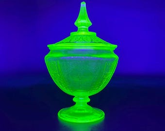 アンカーホッキング プリンセス グリーン 蓋付きキャンディディッシュ（グリーンウランガラス製）