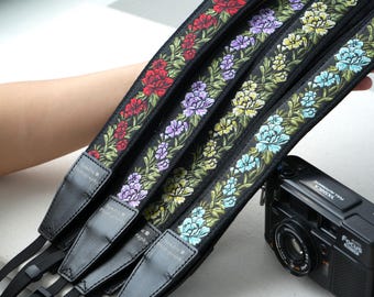 Vintage Floral Camera Strap | Gold Foil Stamped, Polyester & Anti-Slip Fabric, Personalized Strap for Photographers