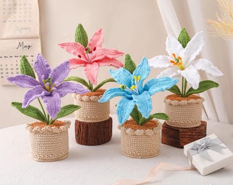 Handmade Crochet Lily Potted Plant, Yarn Floral Decor, Room Shelf Desk Ornament Gift