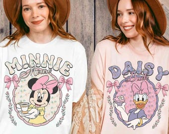 Koszulka z motywem kwiatowym dla pary Myszki Minnie i Kaczki Daisy, spersonalizowana koszulka z motywem przyjaciółek Disneya, wakacje w Disneylandzie w 2026 roku, spersonalizowana wycieczka dla dziewczynek Disneya