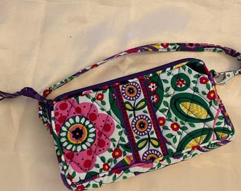 Retired Vera Bradley Viva La Vera Carry it All small purse/ Wristlet Wallet