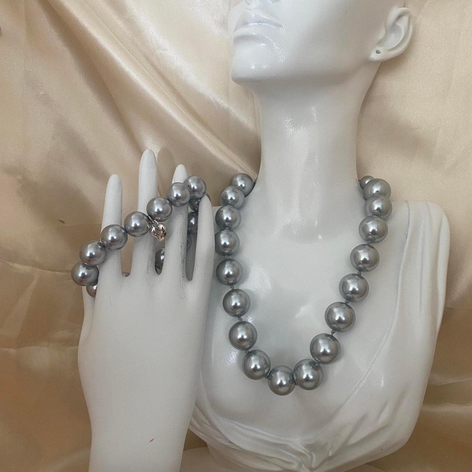 Carolee lux jewelry - Etsy 日本