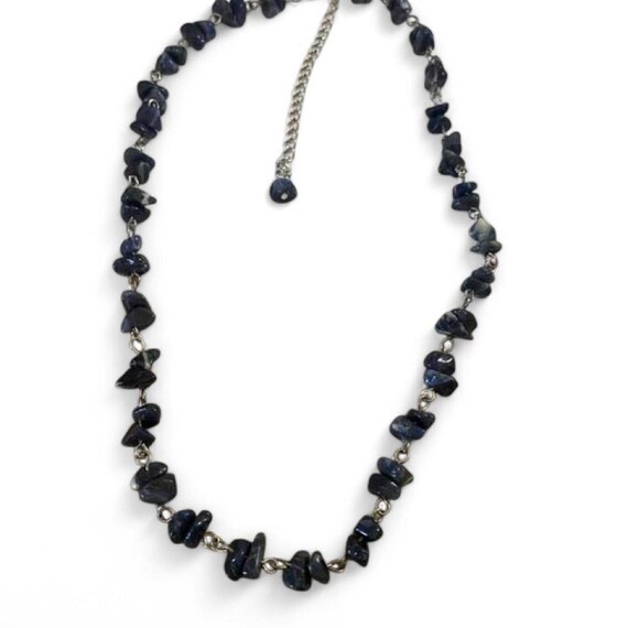 Deep blue natural lapis lazuli chips lighter calcite veining  natural variations View 3