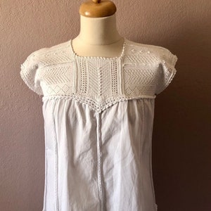 SALE Oaxacan Hand-sewn crochet WHITE blouse lace bodice elegant tunic coverup boho Mexican resort feminine Size SMALL 34&quot; bust - 26&quot;long