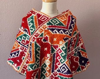 Collector Embroidered Wool Quechque / small poncho - RARE Vintage - Nahua - Chimalapa Hidalgo  25" Size Med