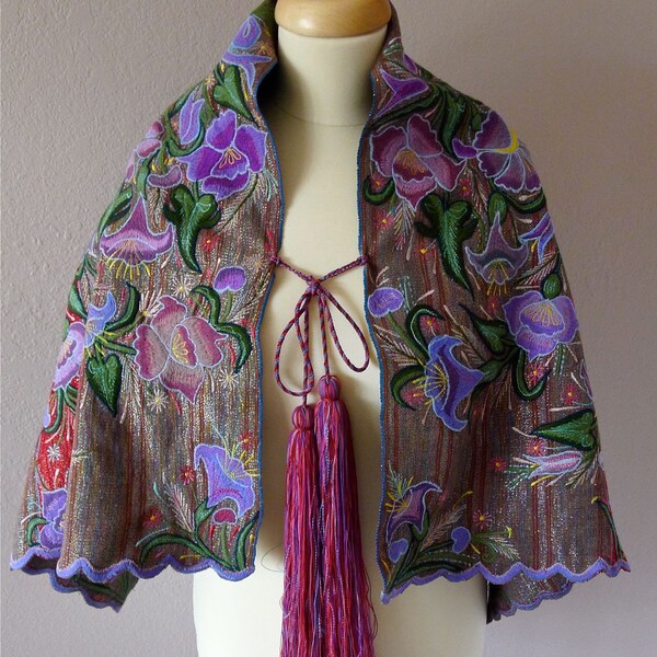Chiapas embroidered VINTAGE cape shawl - Taupe Metallic with Lilac Purple Floral Mexican Style H Frida Style