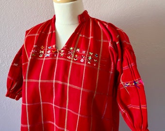 RARE Vintage Guatemalan 60's RED  woman's shirt Santiago Chimaltenngo handwoven + sleeeves 24" wide x 22"long SMALL Free shipping