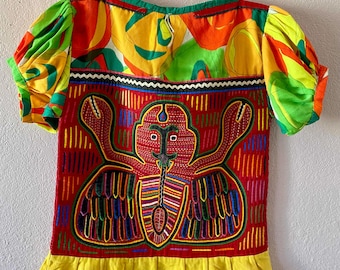 Mola blouse traditional style - Crab King - bright colors - small size - Kuna of Panama - 16 1/2"wide x 22"Long