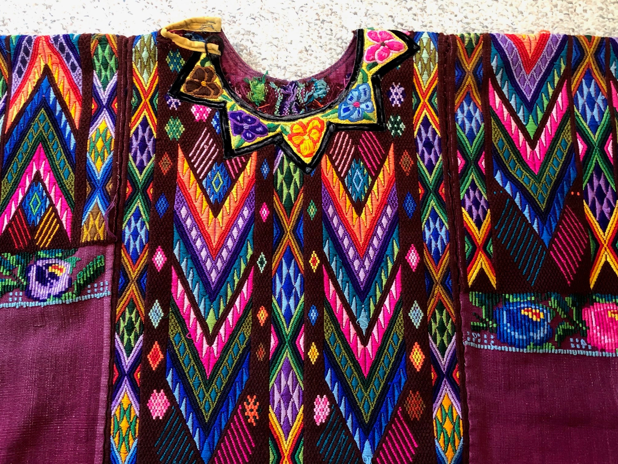 Poncho vintage coloré guatémaltèque textile Huipil Serape