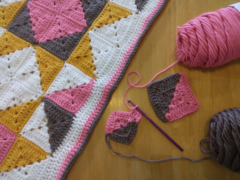 Granny Square Crochet Blanket PDF Pattern crochet pattern , Quilt Sunburst Crochet Quilt inspired, easy crochet afghan image 4