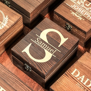 Boîte cadeau en bois personnalisée avec couvercle : boîte souvenir gravée