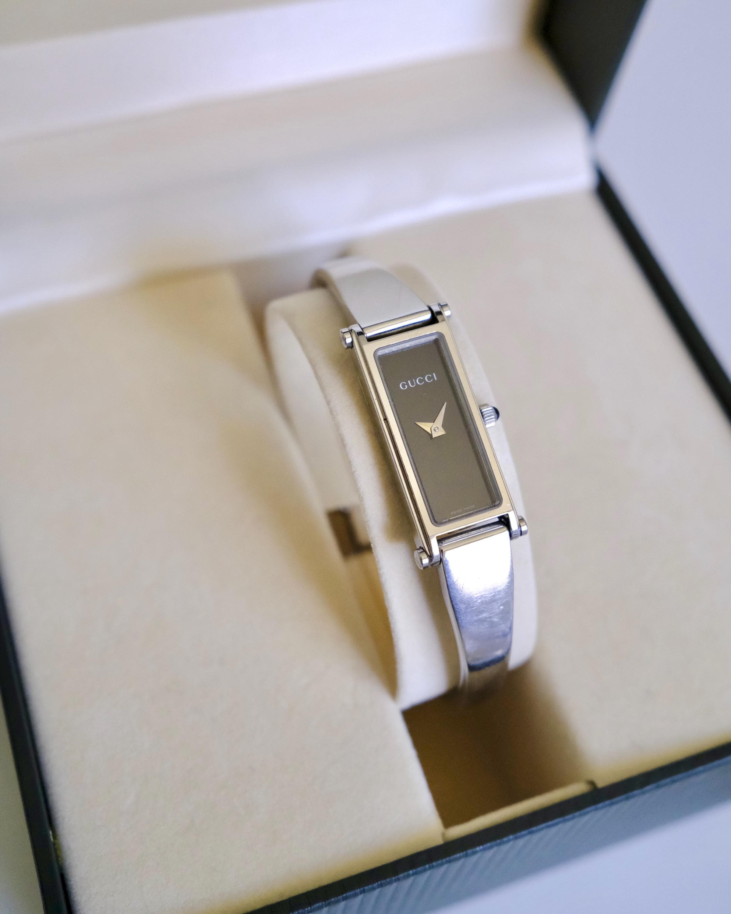 GUCCI ヴィンテージ　ブレスウォッチ il_fullxfull.8326311887_8fan.jpg