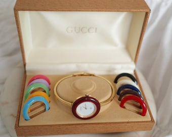Vintage Gucci Bezel Watch with 11 Interchangeable Bezels | Swiss Made Luxury Timepiece