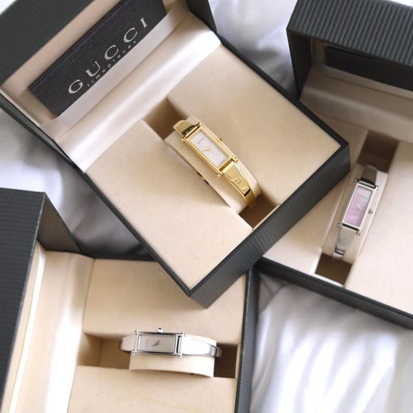 Gucci 1500L Watch Vintage – 90s Luxury Watch – Silver or Gold – Mother of Pearl Dial