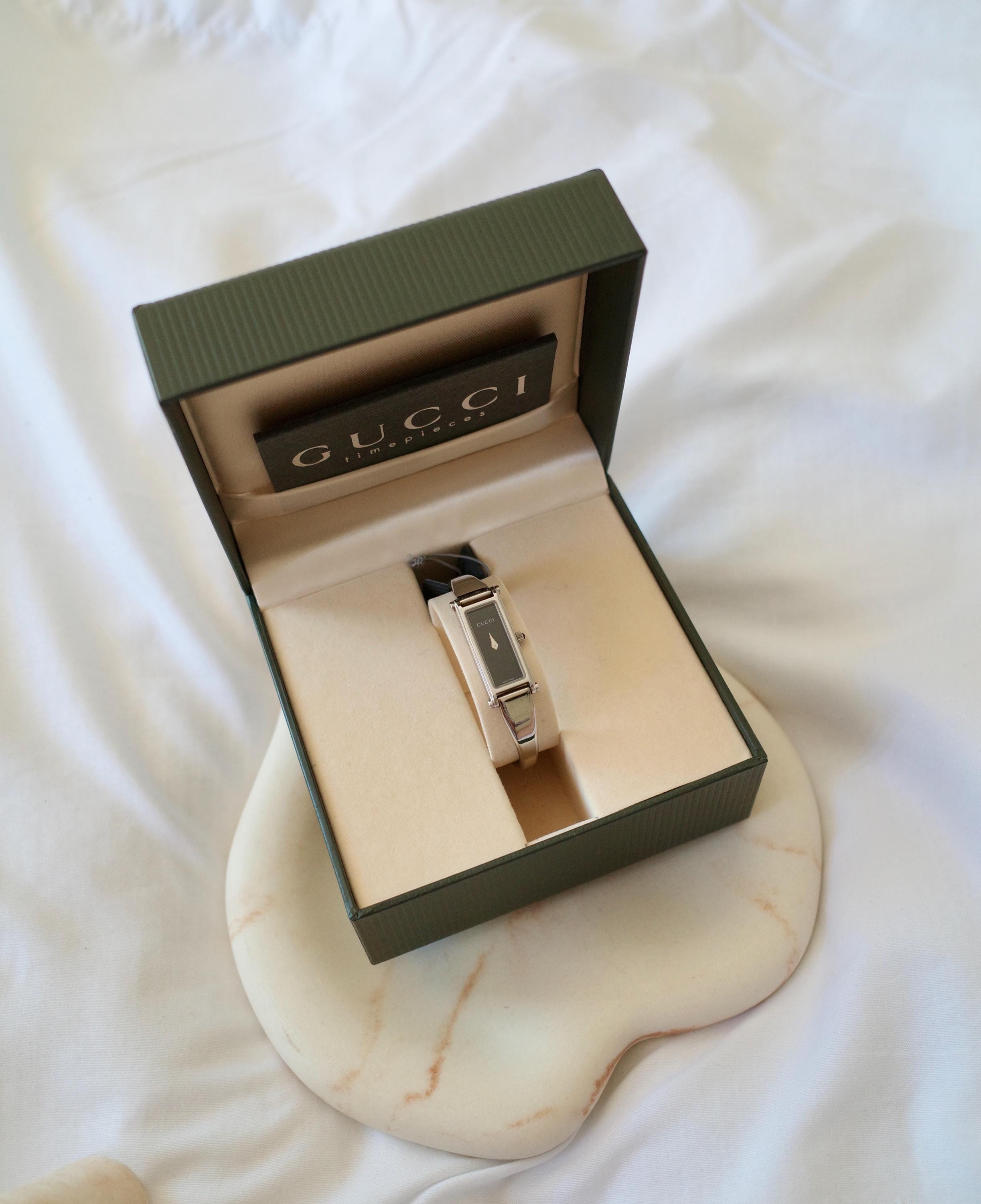 Vintage Gucci 1500L Silver Bangle Watch – Swiss Made Women's