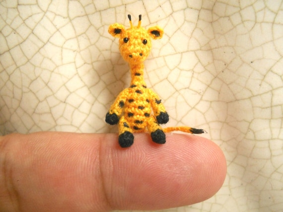 walking giraffe toy