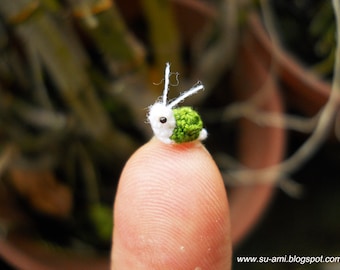Microcaracol extremo: caracol verde en miniatura tejido a crochet, hecho a pedido
