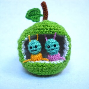 Miniature Worms and Apple, Micro Crochet Valentine Worm Couple Made To Order image 9