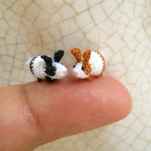 Mikrokróliczek szydełkowy Amigurumi: malutkie pluszowe zwierzątka, zestaw 2 sztuk