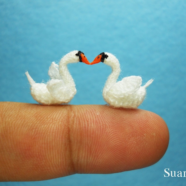 Cygnes amoureux - Micro Mini crochet cygne Amigurumi animaux miniatures - réalisé sur commande