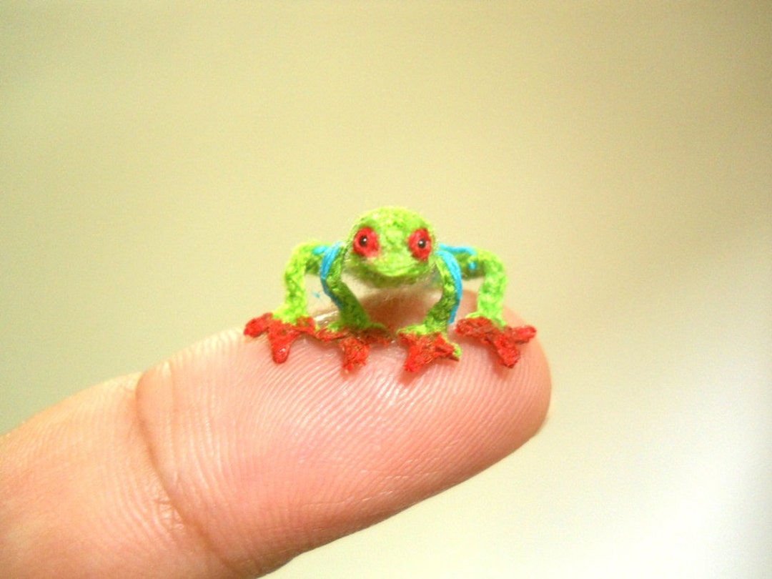 Red Eyed Tree Frog - Micro Crochet Miniature Tiny Stuffed Animals - Made to  Order - Etsy, image size:1080x810