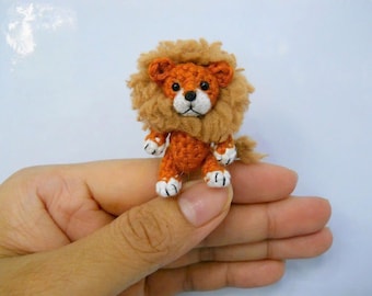 Mini león de crochet: pequeño muñeco de peluche