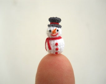 Micro Snowman in Dome Pendant - Miniature Crochet Amigurumi Tiny doll - Made To Order