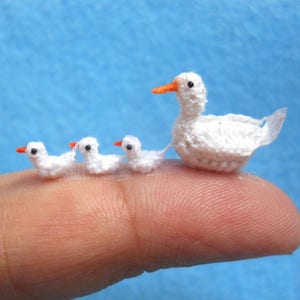Famille de canards blancs - Micro canards au crochet - réalisé sur commande
