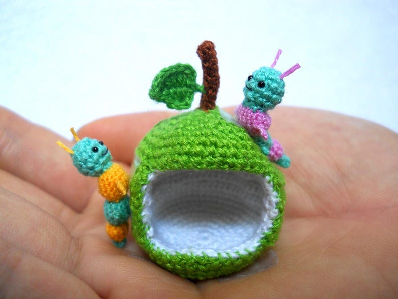 Miniature Worms and Apple, Micro Crochet Valentine Worm Couple Made To Order image 6