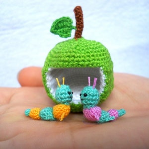 Miniature Worms and Apple, Micro Crochet Valentine Worm Couple Made To Order image 2