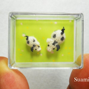 Conjunto de porquinho e leitão de microcrochê: miniaturas de animais de fazenda