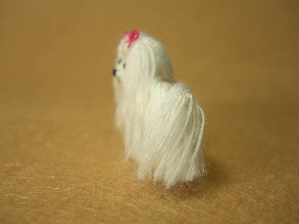 マルチーズ - 小さなかぎ針編みのミニチュア犬のぬいぐるみ - オーダー