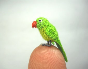 Groene papegaai in Dome - Micro Amigurumi miniatuur haak vogel gevulde dier - Made To Order