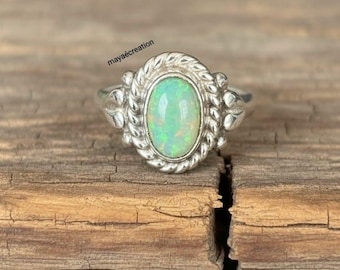 Handgemachter äthiopischer Opal 925er Sterlingsilberring, Boho-Statementschmuck / Feueropalschmuck