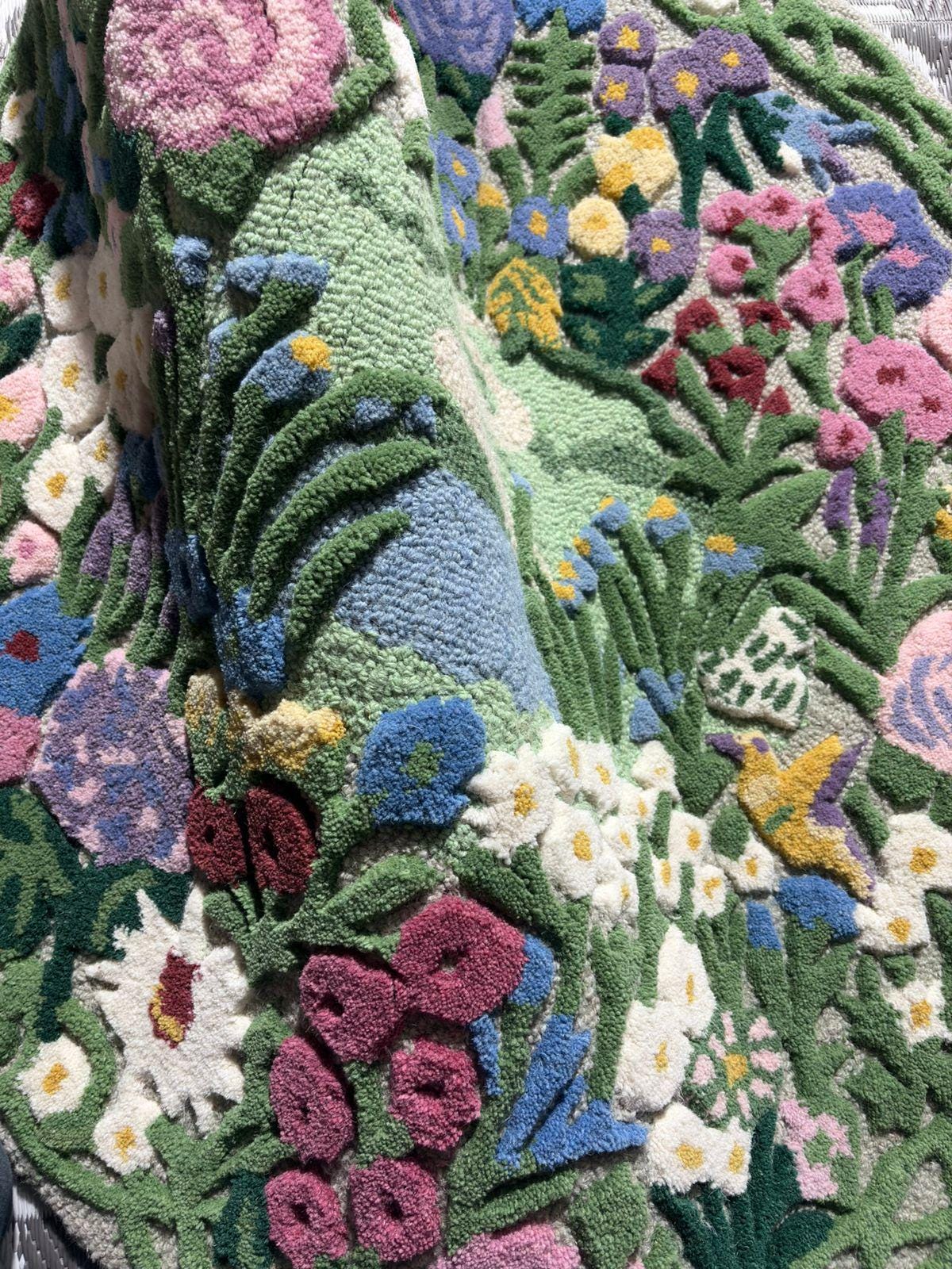Cheerful Cottage Rug Hand-tufted Wool Round Rug: Cottagecore Floral Meadow Design, Bedroom ...
