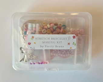 Kit para hacer pulseras DIY: Cuentas pequeñas, dijes, letras e hilo.