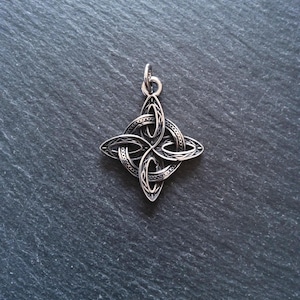 Stainless Steel Witches Knot Pendant 39x33x3mm
