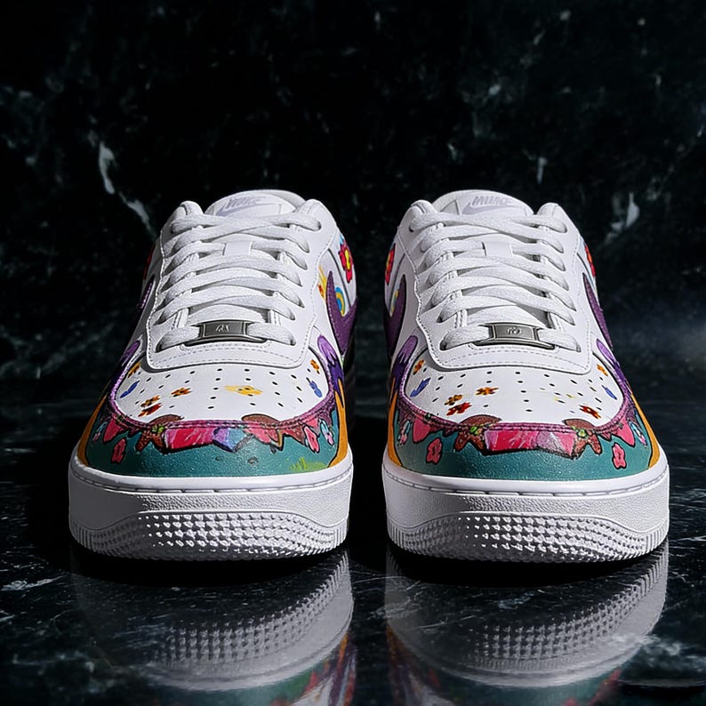 Handmålade specialdesignade AF1 "Fairytale Meadow"-sneakers, färgglada tecknade skor, nyckfulla klotterkonst-kicks för henne, unik konstnärlig gåva bild 3