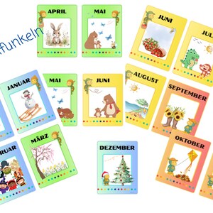 Può includere: Una collezione di carte illustrate, ognuna raffigurante un mese dell'anno. Le carte presentano immagini colorate a tema stagionale, tra cui un pupazzo di neve, un coniglio e un albero di Natale. Il testo "@Kitafunkeln" è visibile.