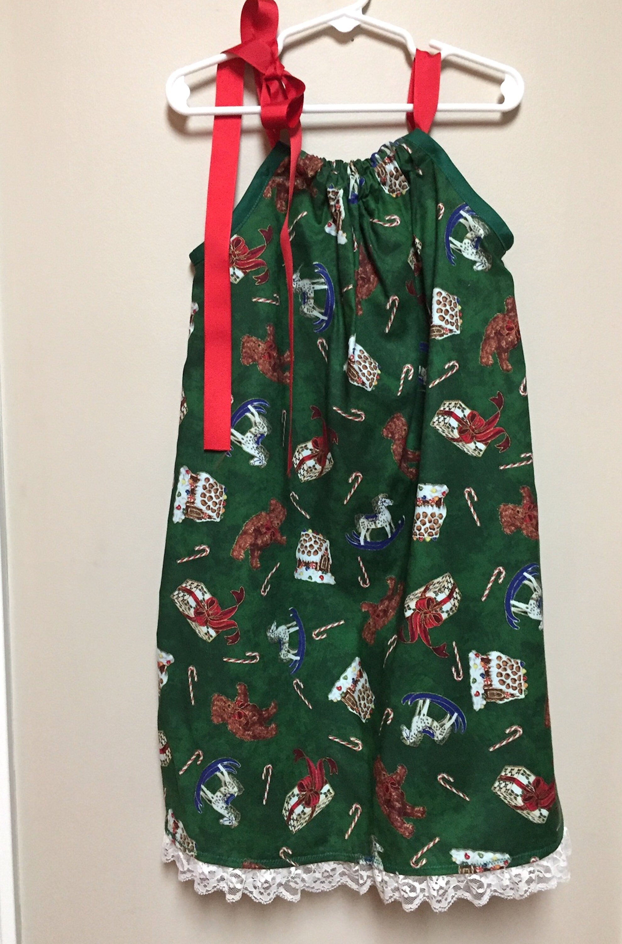 pretty holiday clothes